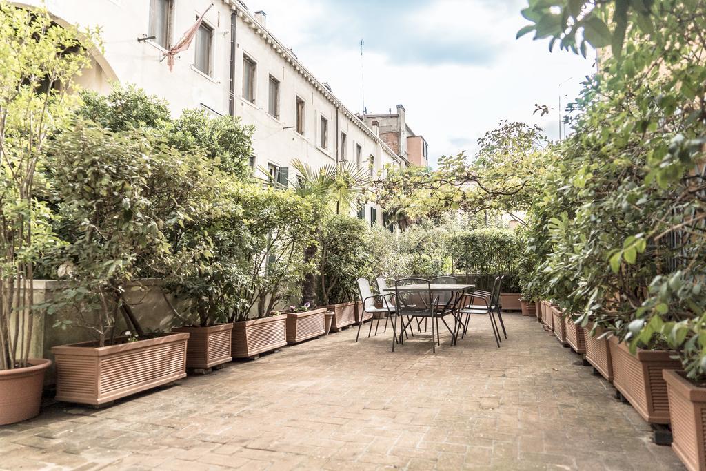 Apartamento Accademia Terrazza Venecia Exterior foto